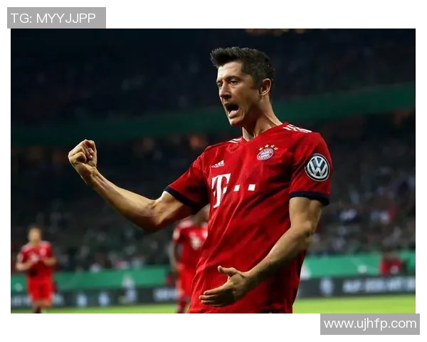 利沃夫斯基发威,紧随穆勒争夺射手榜冠军位置